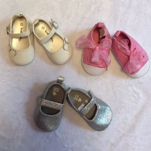 Bundled Lot Size 1 Girl’s Baby Shoes